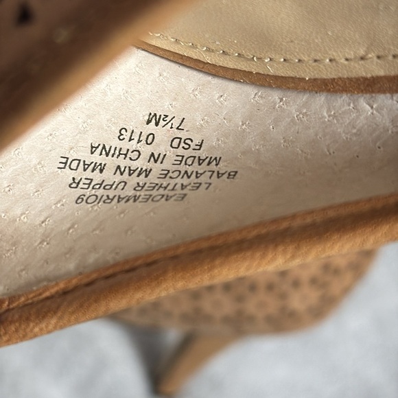 Enzo Angiolini heels Edemario9 Natural Tan Peep Toe Heels size 7.5   7 1/2M - Picture 11 of 11